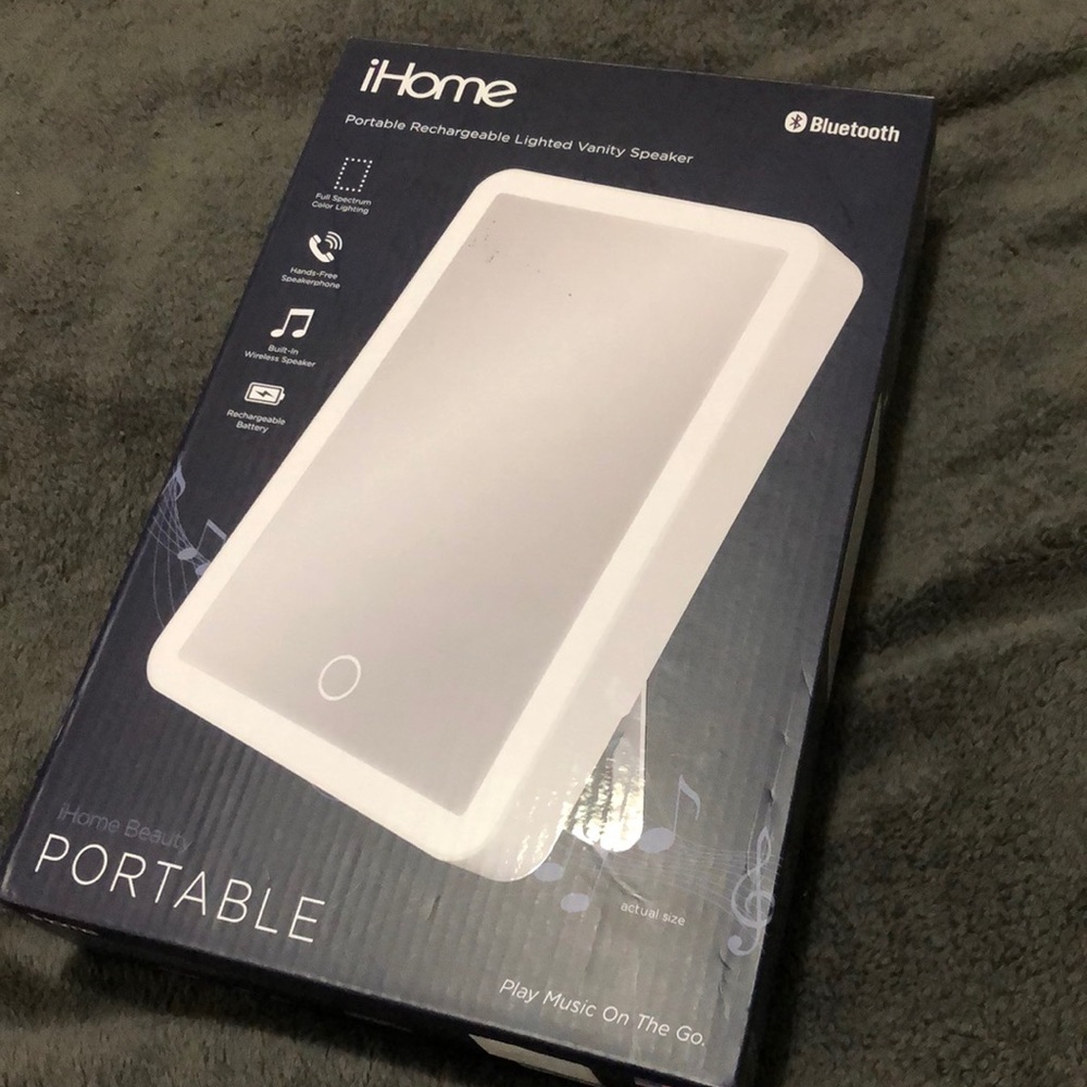 iHome Portable Mirror